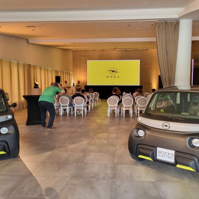 Promocija novih  vozila OPEL ROCKS electric