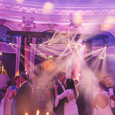 Dinamična rasvjeta za plesni podij